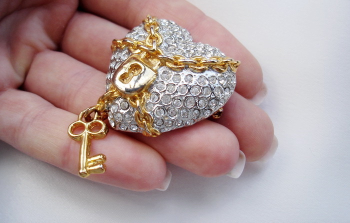 vintaz ukras dla blizkih